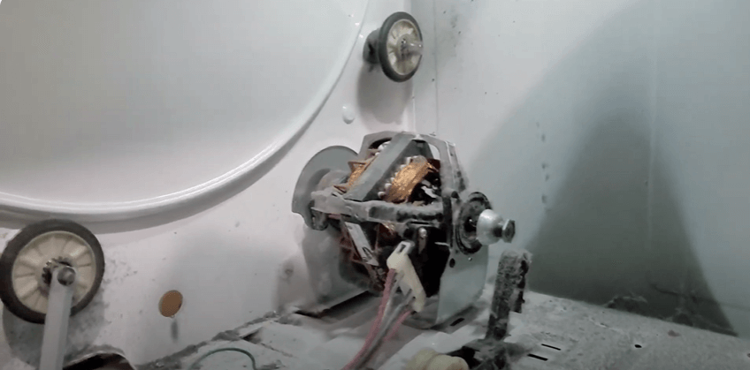 Inspecting dryer thermal fuse